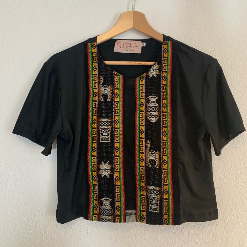 Cropped tee